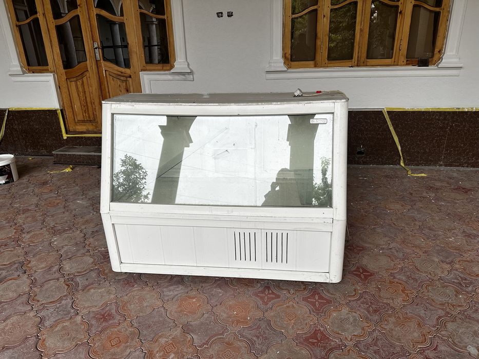 Холодильник витрина