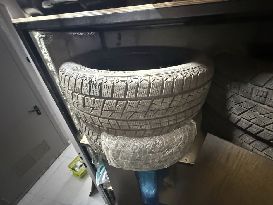 Шины зимние 245/50 R20