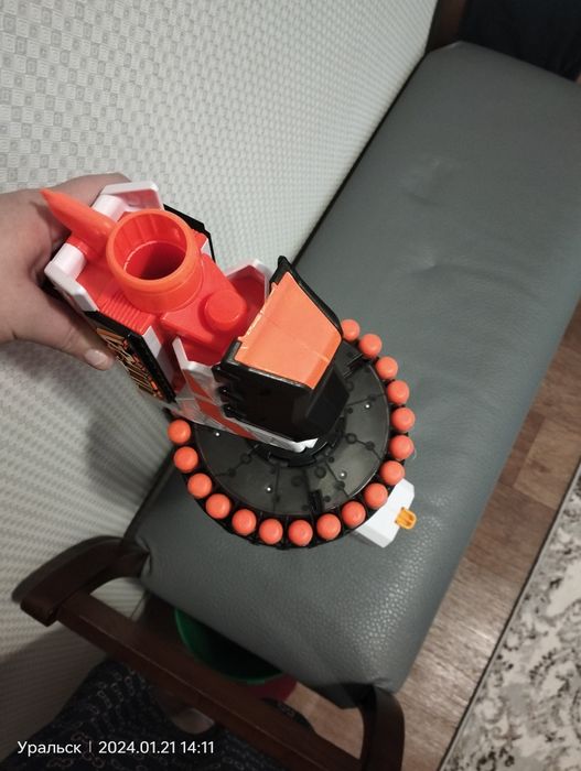 Продам автомат Нёрф ультра.