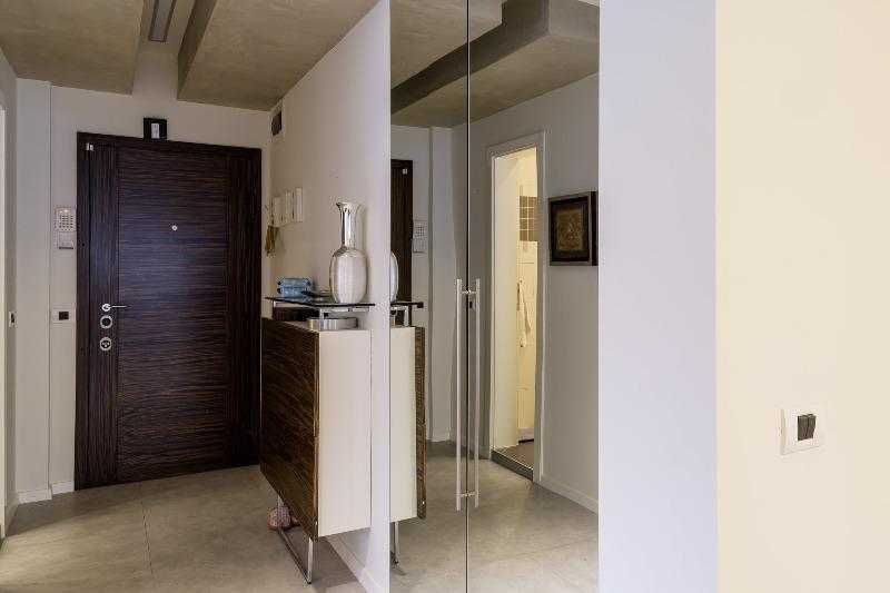 Продава се Двустаен апартамент в София, Левски В - 70 кв.м за 1315 €/кв.м - Снимка #3