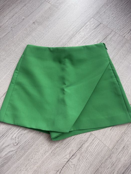 Къси панталони.