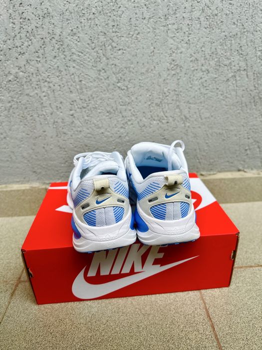 Nike Vomero 18  EU 42
