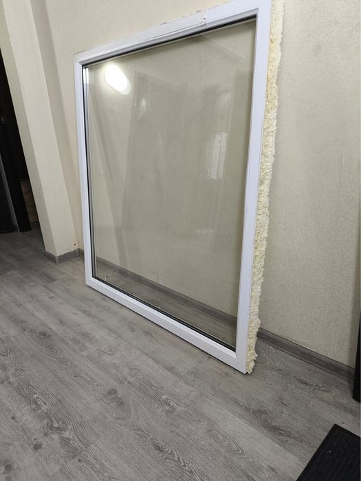 Продам пластиковое окно