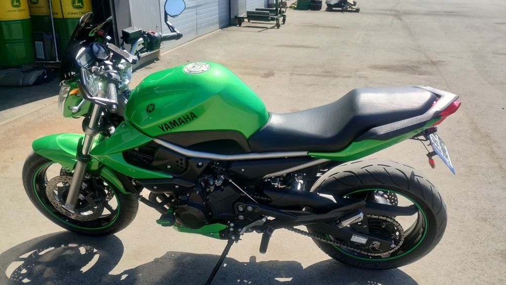 Продавам Yamaha XJ6