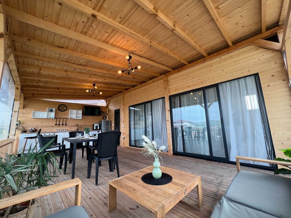 Бунгала Friends, на море в Арапя