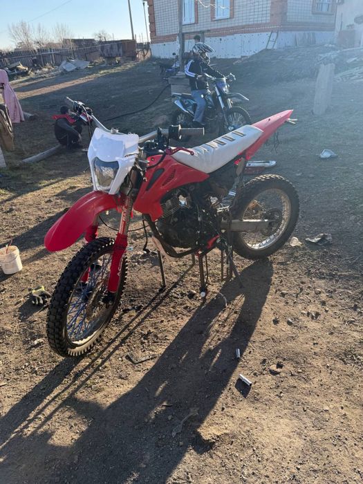 Мотоцикл эндуро 200cc
