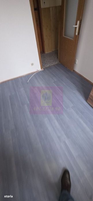 Apartament cu 3 camere de vanzare in Campina, central