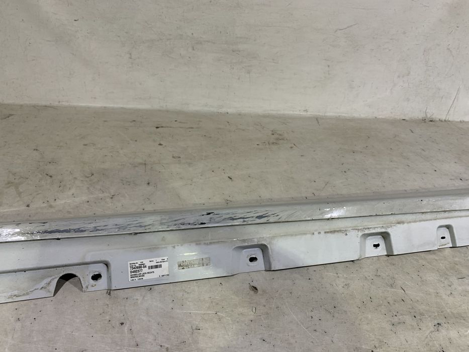 Prag dreapta BMW Seria 5, F10, F11, 2010, 2011, 2012, 2013, 2014, 2015, 2016, cod origine OE 51777184774.