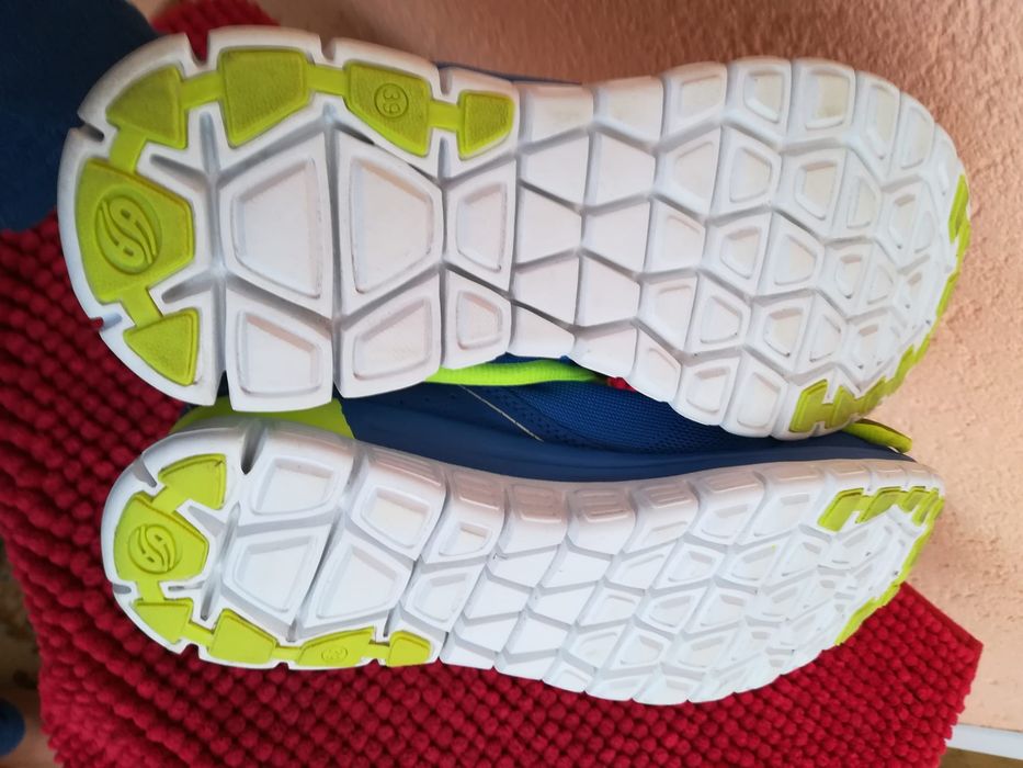 Adidași Dockers nr 39 unisex