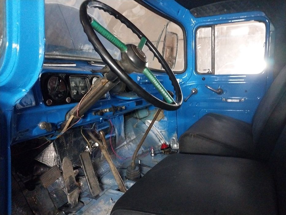 Зил бензовоз. Топливозапращик