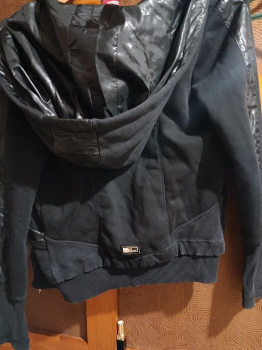 Дамско яке марково