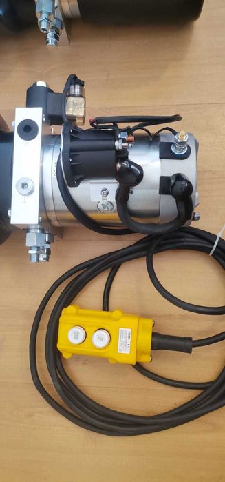 Pompa Basculare Remorca Telecomanda Bazin ulei