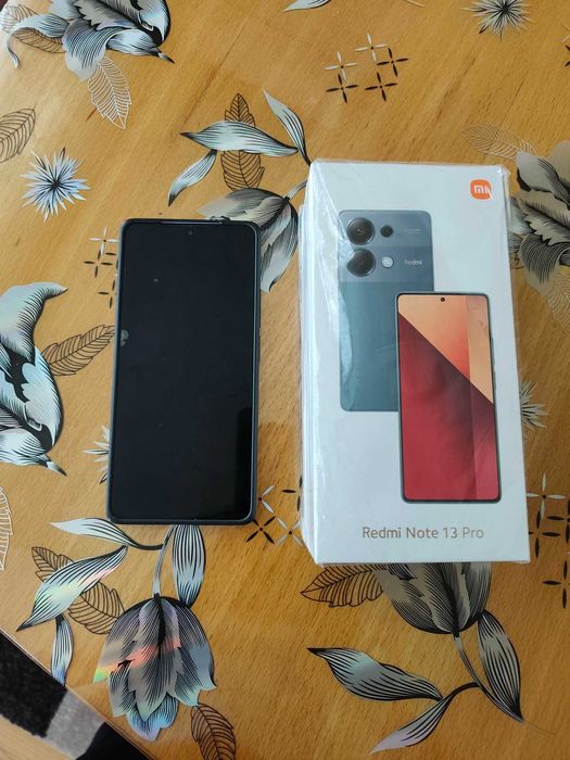 Телефон Redmi Note 13 pro