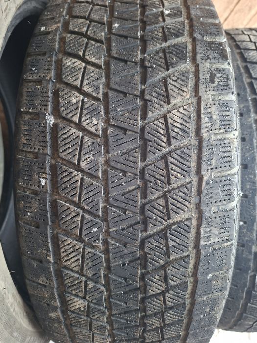 Продам шины. 235/45/18  китай