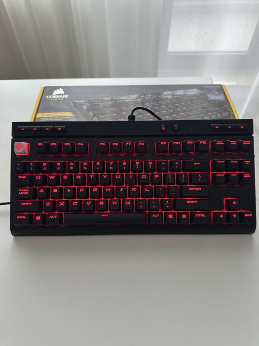 Tastatura mecanica corsair k63