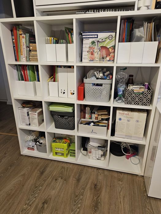 Vând dulap etajeră