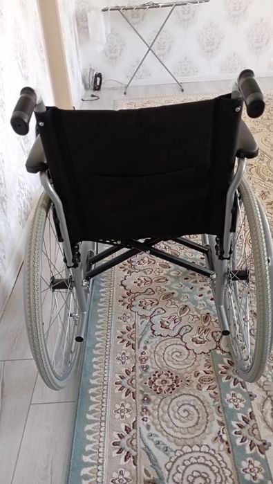 Инвалитны коляска жана