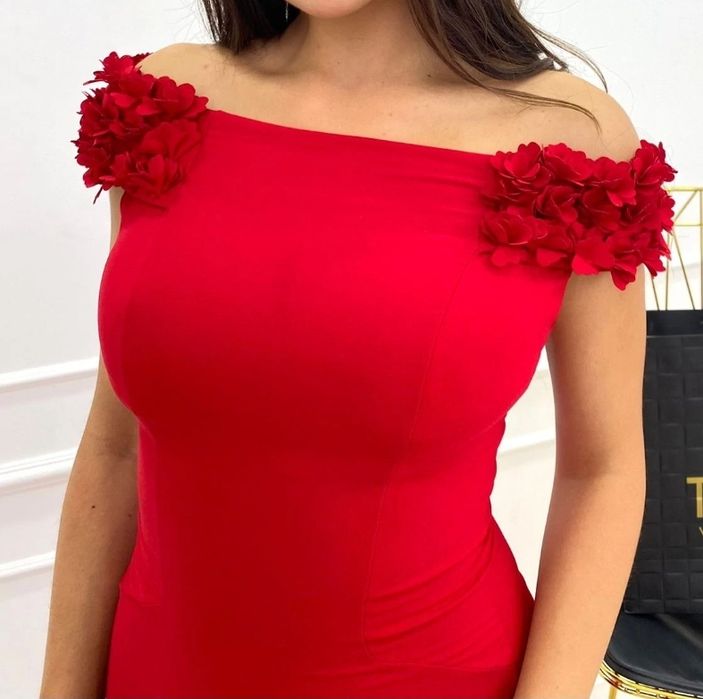 Rochie rosie eleganta