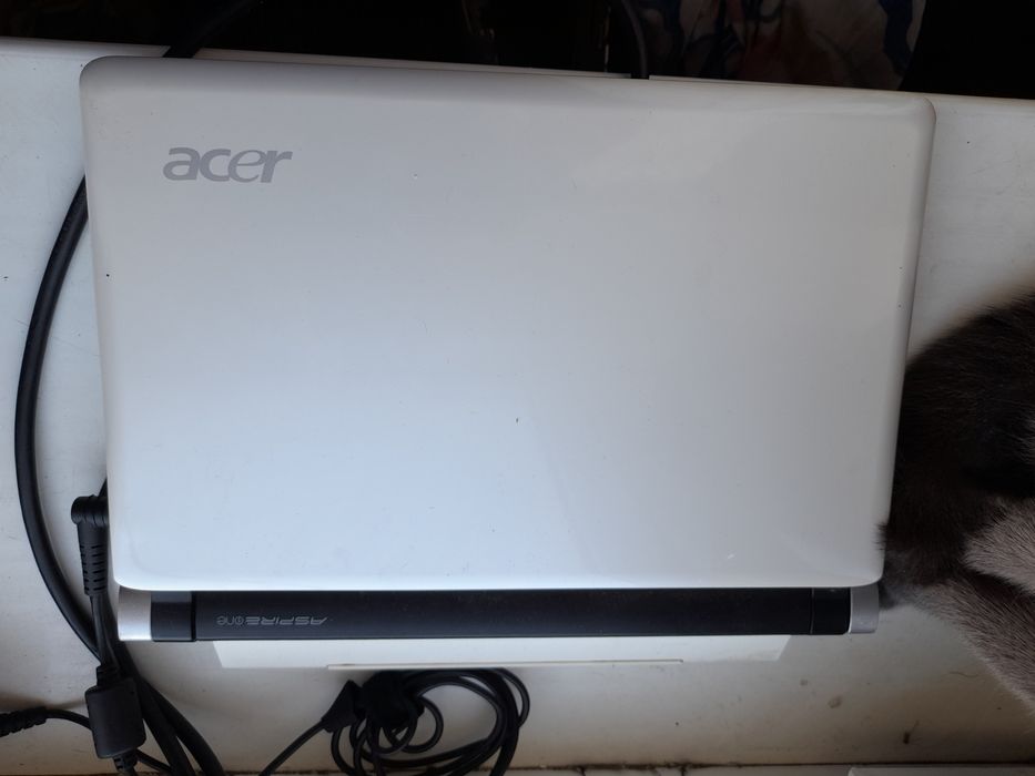 Ноутбук сатылады