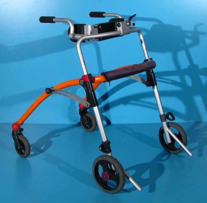 Cadru de mers cu roti pentru copii R82 Crocodile