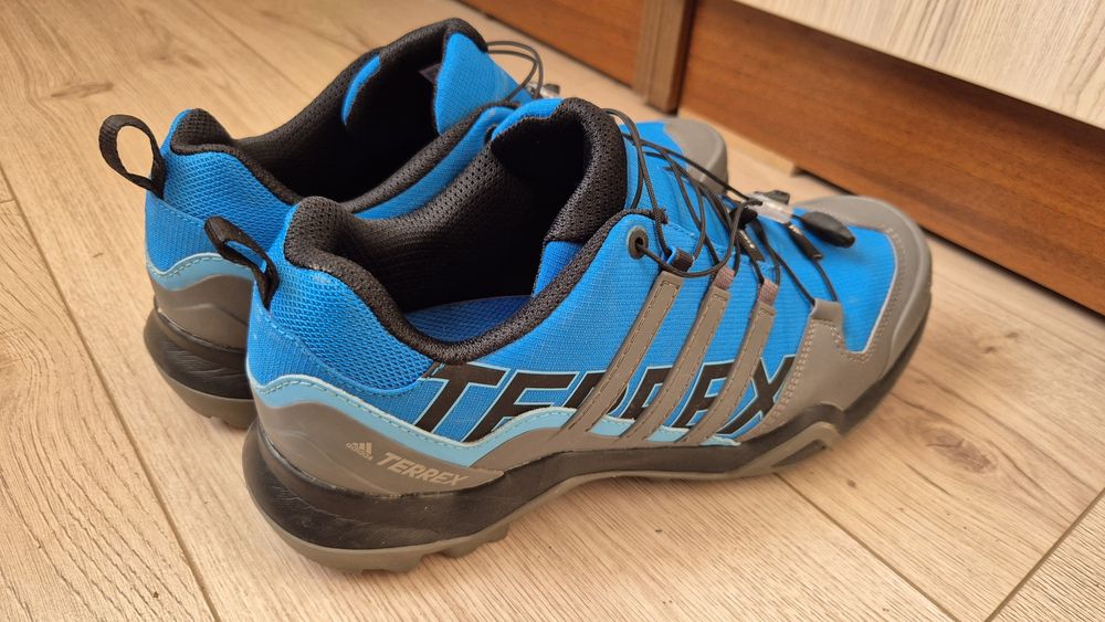 ADIDAS Terrex Swift R2