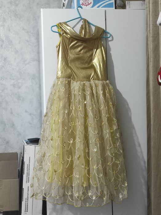 Продам платье для девочки