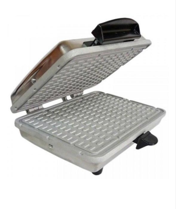 Вафельница в   наличии