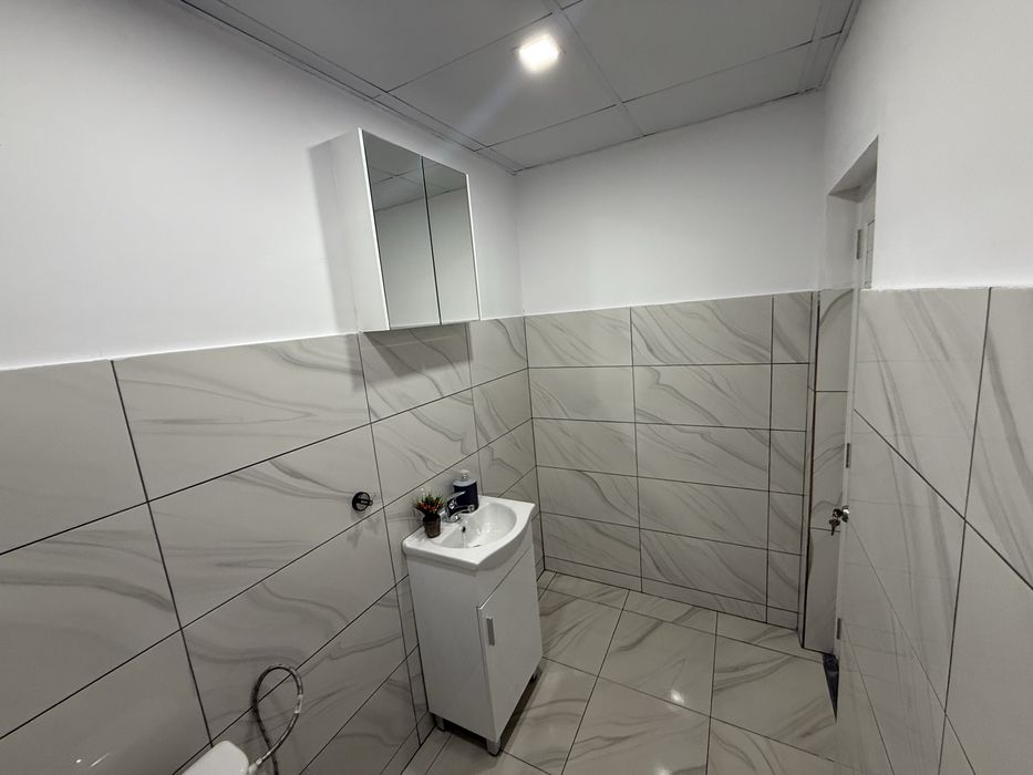 Дава се под наем Магазин в Търговище, Център - 57 кв.м за 408 € - Снимка #4