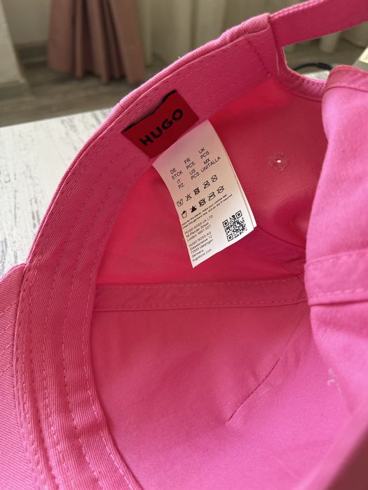 Шапка Hugo Boss дамска