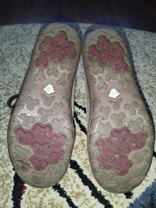 Ghete pentru damă din piele întoarsă cu blană