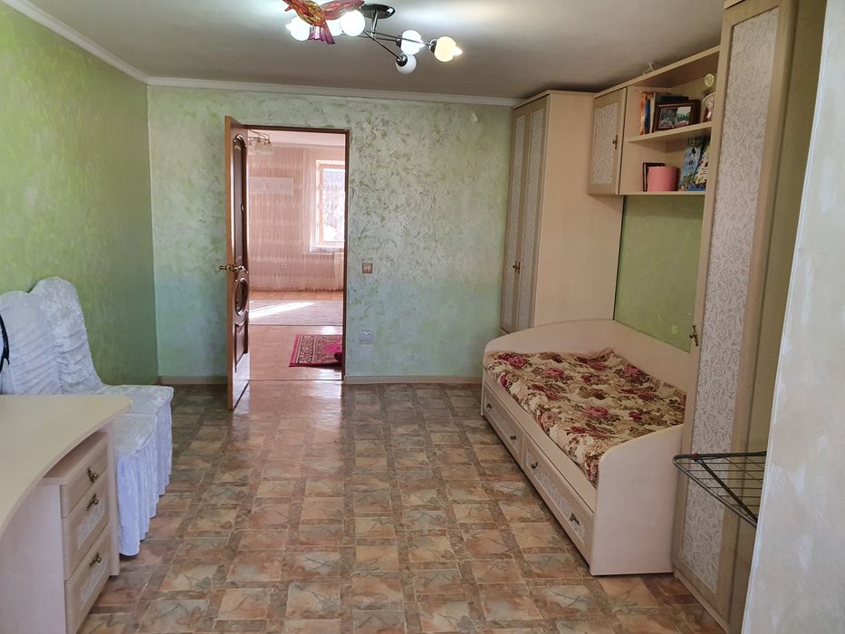 Продам квартиру 3 комнатную