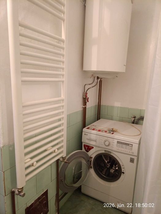 Casa cu doua camere de închiriat în Borș
