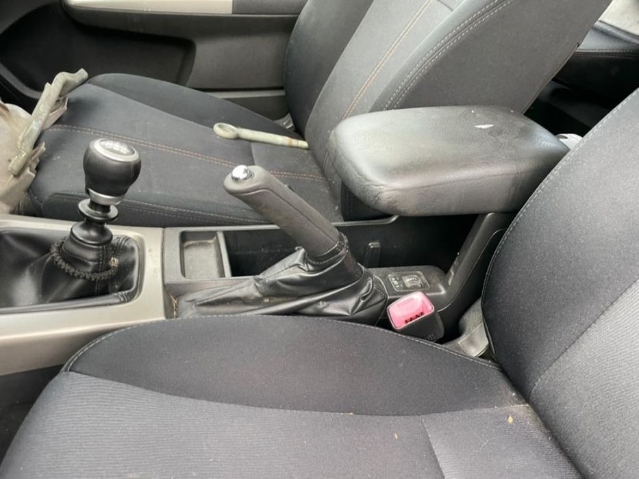 bara fata capotă radiator cutie ușa kit airbaguri scaune Haion luneta geam caseta directie Subaru Forester SH radio cd fabricație 2009 diesel dezme
