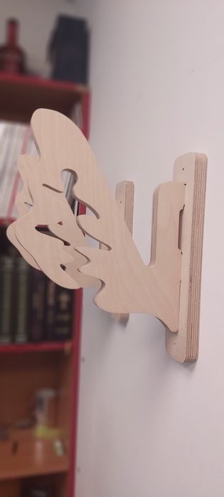 Сноуборд стойка за стена