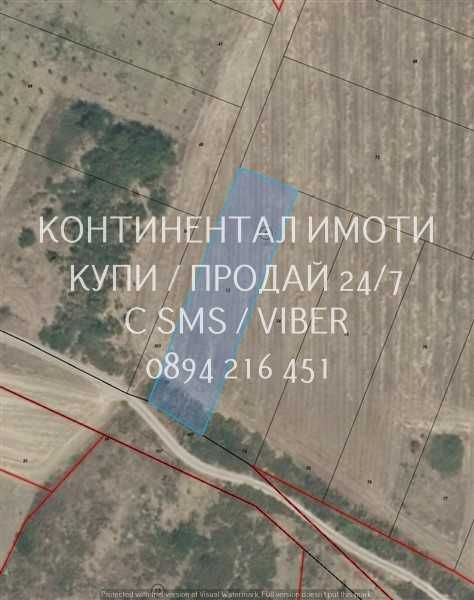 код 62937. Нива 1300м2, на около километър северно от яз. Устина.