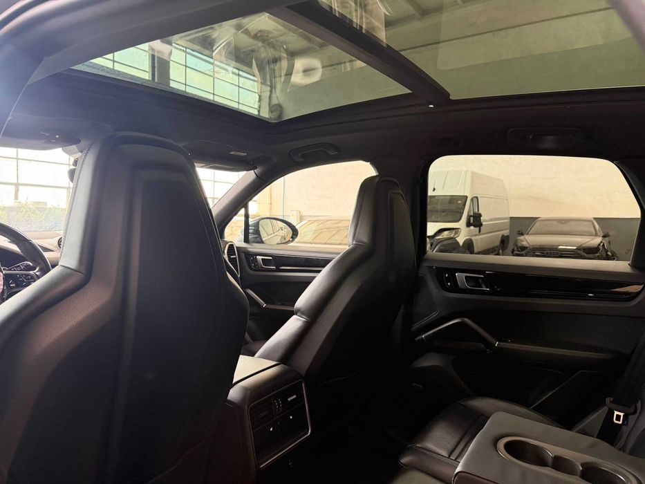 Porsche Cayenne avariat