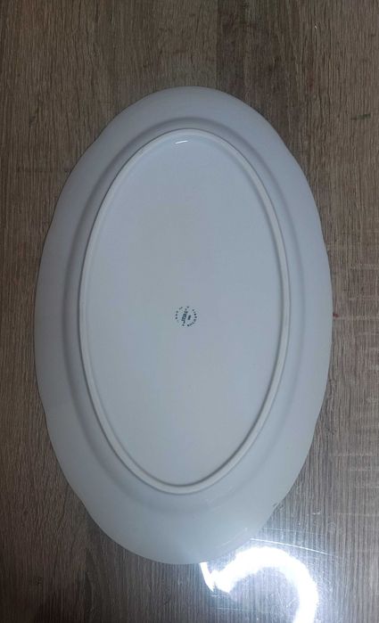 Чинии - плато за пица, студени мезета, торта