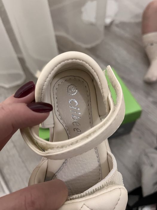 Продам сандали детские