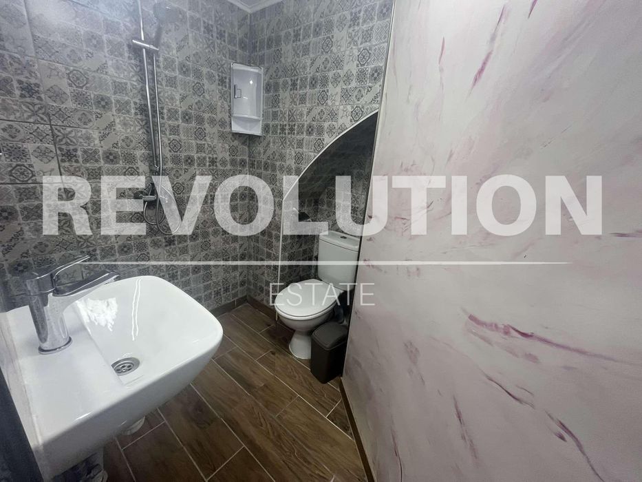 Дава се под наем Двустаен апартамент в Варна, Център - 38 кв.м за 350 € - Снимка #4