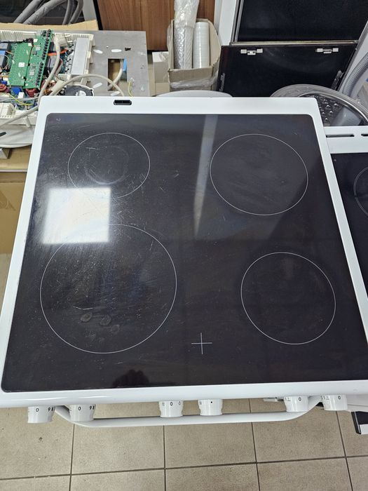 Свободностояща печка Voss Electrolux  2г.гаранция