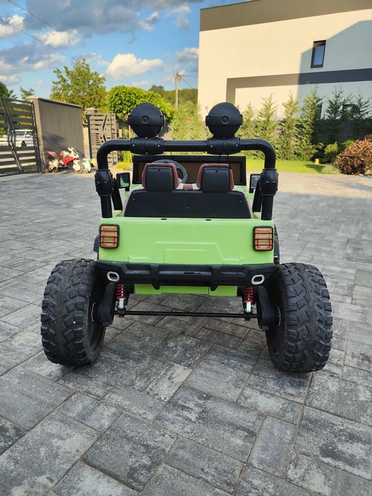 Mașinuță electrica pentru copii ( doua locuri )