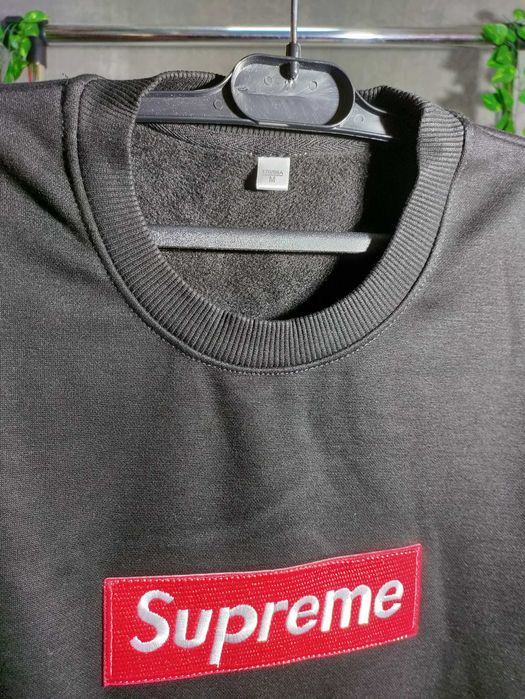 Bluza Supreme marimea XS