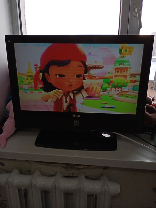 Продам телевизор LG 40000 ТГ.
