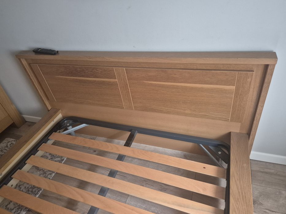 Dormitor din lemn masiv stejar