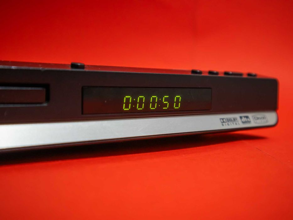 SAMSUNG караоке система DVD плейър с микрофон 150 бг песни DVD-P366KD