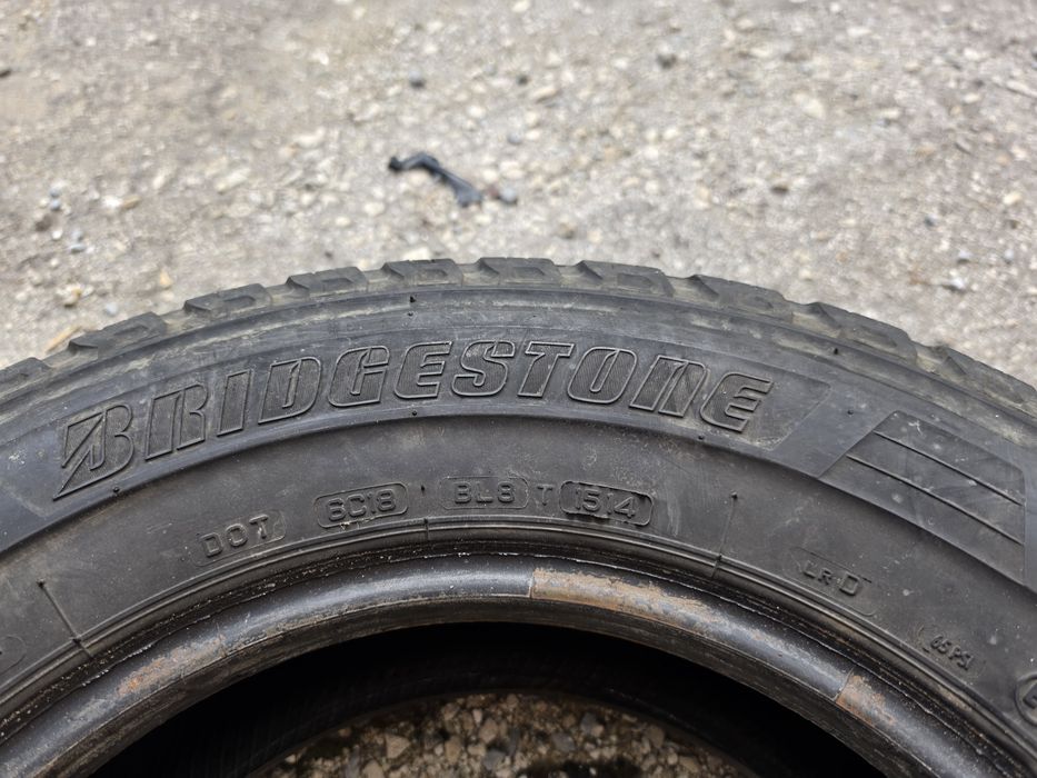 4 бр. гуми за бус 215/70/15C Bridgestone 5 mm DOT 1514