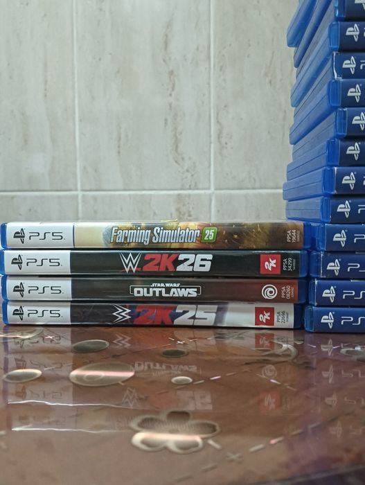 Vând jocuri PS4-ps5+consolă retro cu 1000 de jocuri