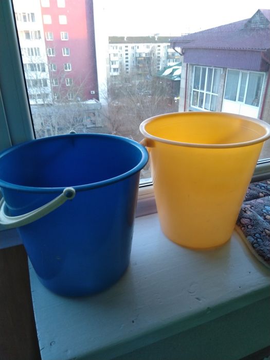 Ведра целые по 500тг.