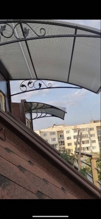Метална рамка с ковано желязо с поликарбонат, тента
