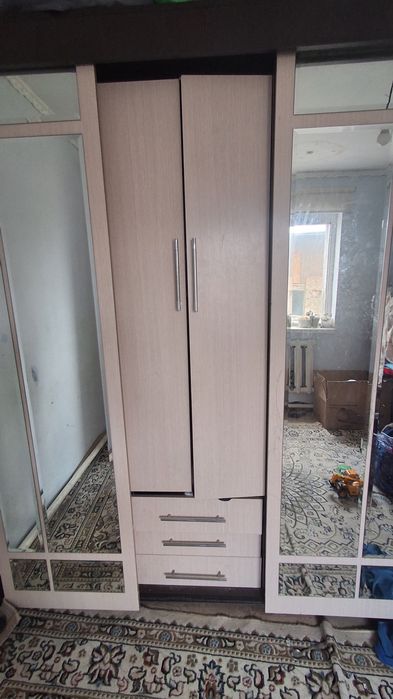 Продам шкаф купе